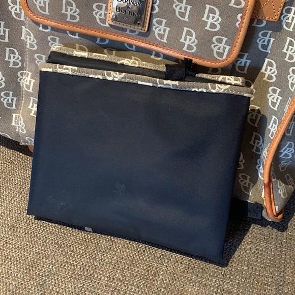 Authentic Dooney & Bourke Diaper Bag - Picture 14 of 14